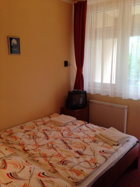 Hotel Family Balatonföldvár Esterno foto