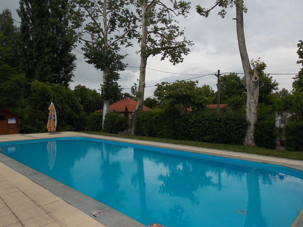 Hotel Family Balatonföldvár Esterno foto