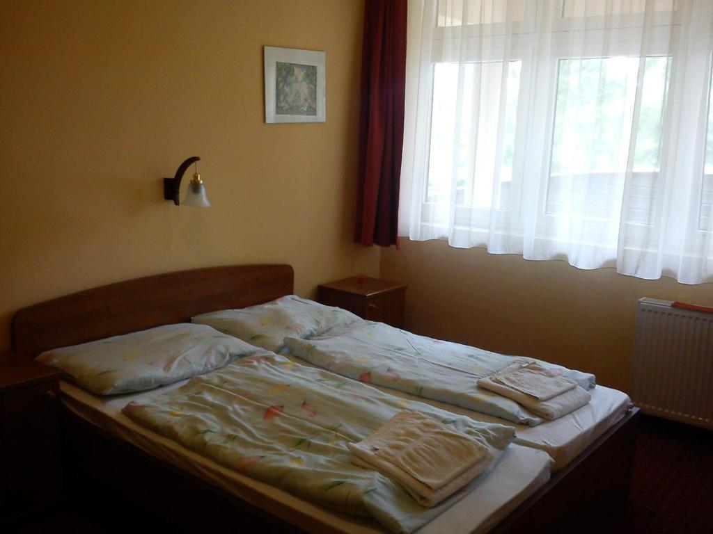 Hotel Family Balatonföldvár Esterno foto
