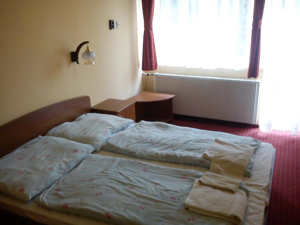 Hotel Family Balatonföldvár Esterno foto